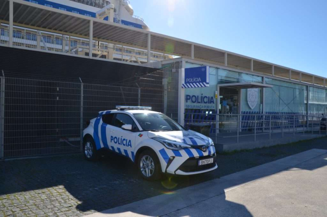 Portugal Public Security Police Station and Toyota patrol car (Lisbon Port)