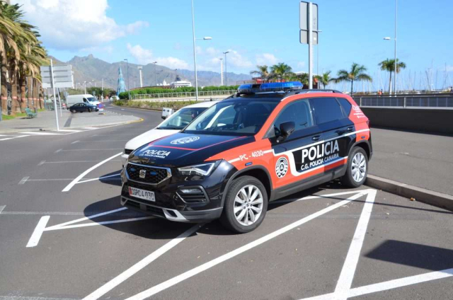 General Corps of the Canary Islands Police (CGPC) Seat SUV patrol car