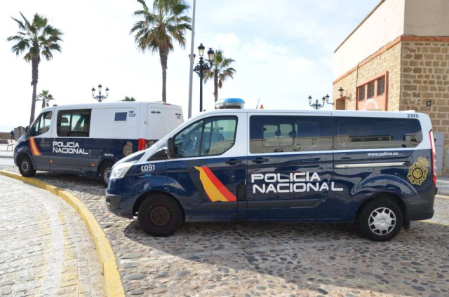 Spanish National Police (Cadiz) Mercedes Carrier and Prison Van