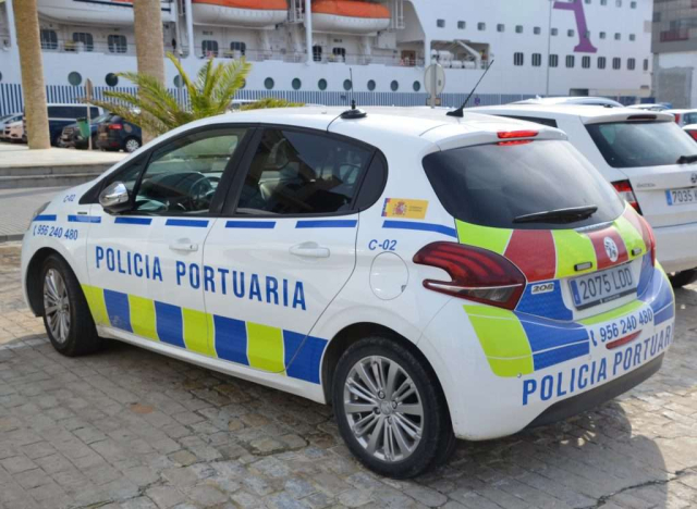 Port Police Cadiz Peugeot 208