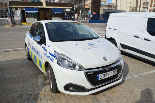 Port Police Cadiz Peugeot 208